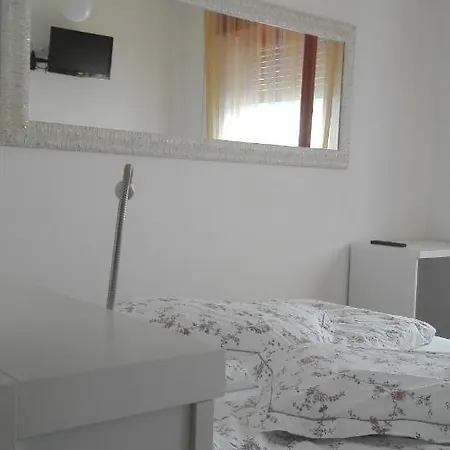 Casa Sartori Мальчезине